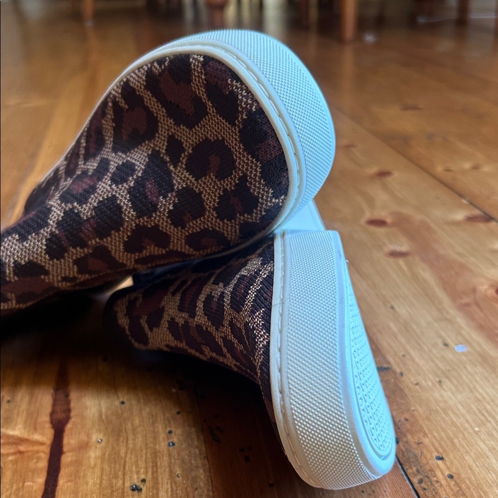 Rothy's White Slip-On Sneakers with Blue Sole Panels - Picture 3 of 5